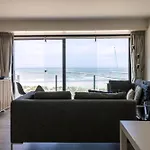 Golf Lo 0506 Met Garage Appartement *
