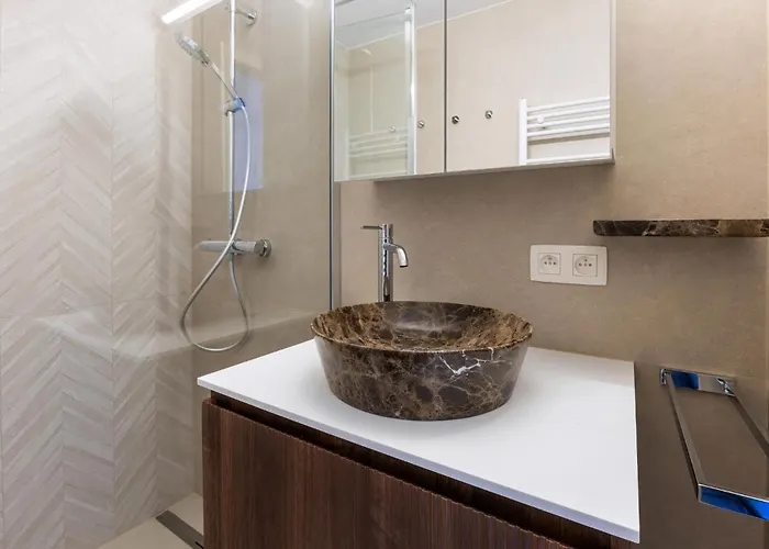 Golf Van Lo 0506 Met Garage *