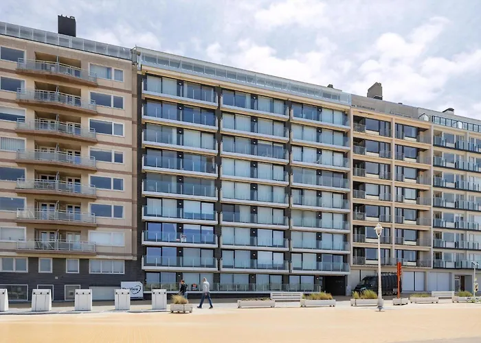 Golf Van Lo 0506 Met Garage Nieuwpoort